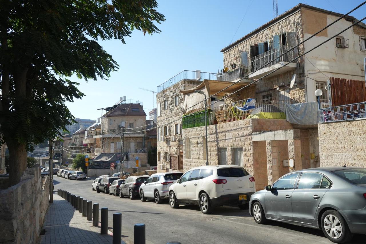 Jacob Hostel Jlm - Prime Location エルサレム エクステリア 写真
