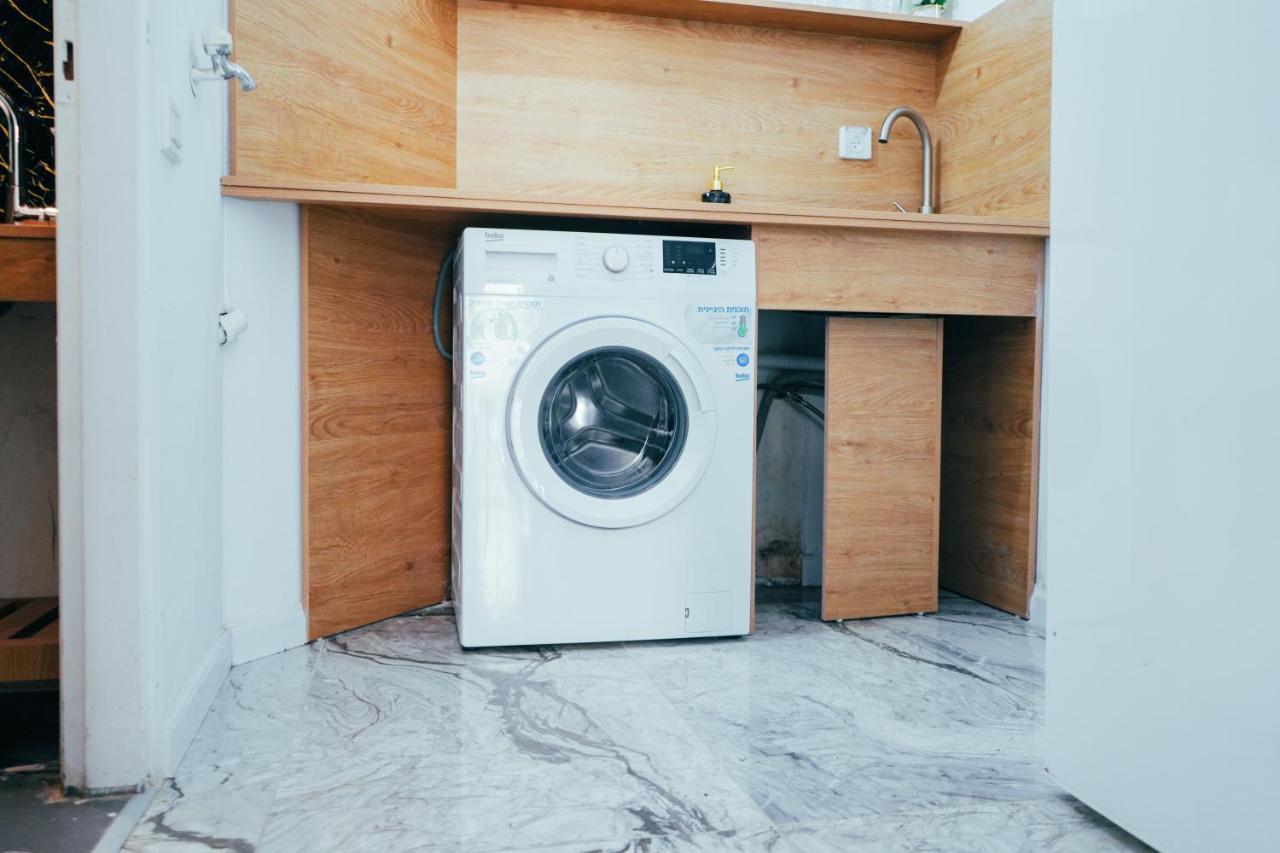 Jacob Hostel Jlm - Prime Location エルサレム エクステリア 写真